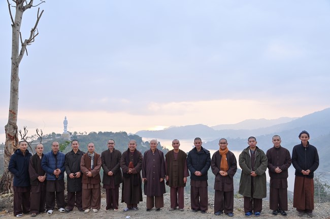 Visit Quynh Nhai spiritual complex and Da River Hydroelectric Lake in the fifth day of propagation trip in the Northern