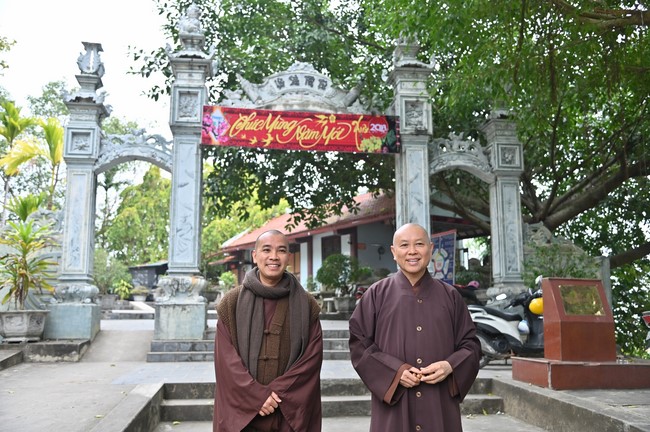 Visit Quynh Nhai spiritual complex and Da River Hydroelectric Lake in the fifth day of propagation trip in the Northern