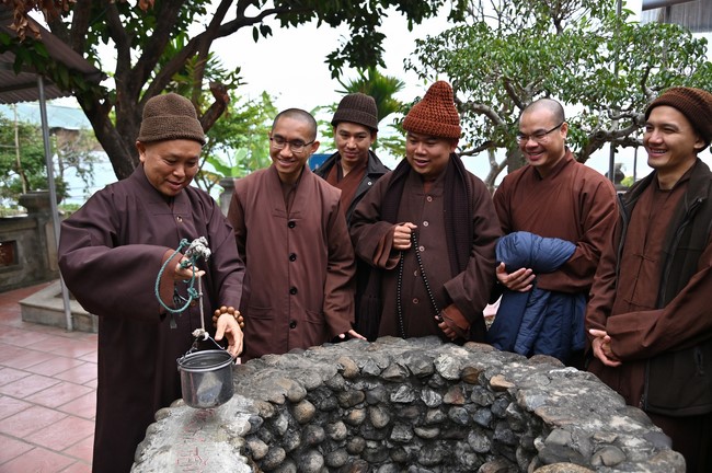 Visit Quynh Nhai spiritual complex and Da River Hydroelectric Lake in the fifth day of propagation trip in the Northern