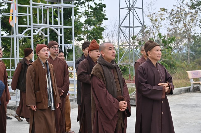 Visit Quynh Nhai spiritual complex and Da River Hydroelectric Lake in the fifth day of propagation trip in the Northern