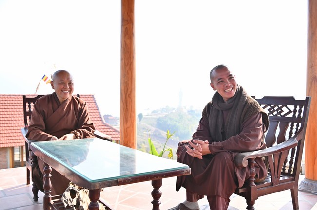 Visit Quynh Nhai spiritual complex and Da River Hydroelectric Lake in the fifth day of propagation trip in the Northern