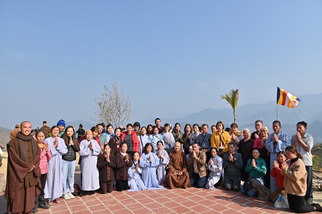 Visit Quynh Nhai spiritual complex and Da River Hydroelectric Lake in the fifth day of propagation trip in the Northern