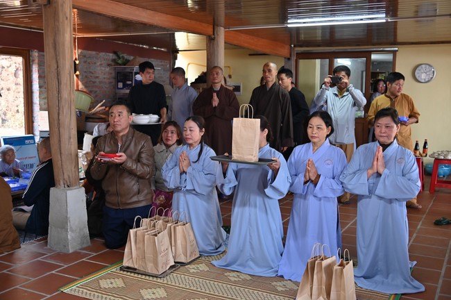 Visit Quynh Nhai spiritual complex and Da River Hydroelectric Lake in the fifth day of propagation trip in the Northern