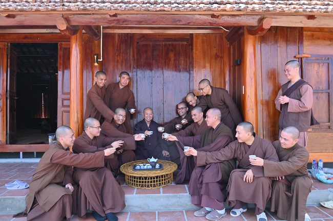 Visit Quynh Nhai spiritual complex and Da River Hydroelectric Lake in the fifth day of propagation trip in the Northern