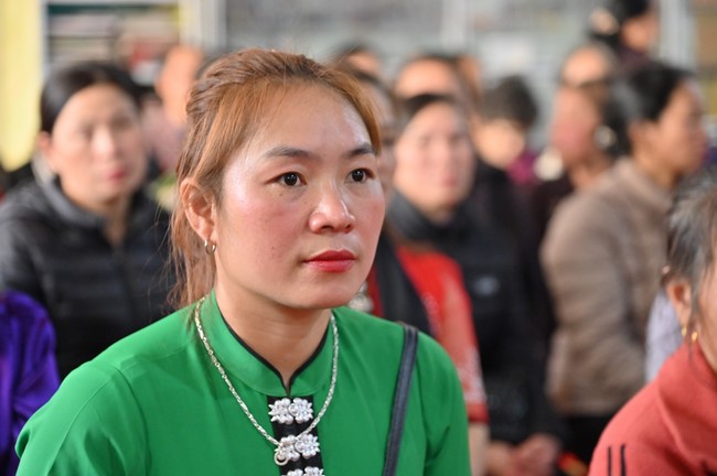 Preaching dharma at Son Phap pagoda in the sixth day of propagation trip in the Northern