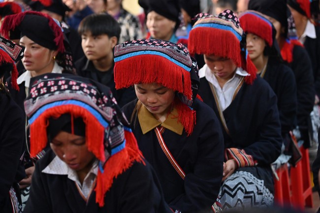 Preaching dharma at Son Phap pagoda in the sixth day of propagation trip in the Northern