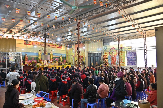 Preaching dharma at Son Phap pagoda in the sixth day of propagation trip in the Northern