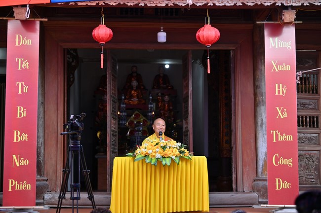 Preaching dharma at Co Tan pagoda and Ha Phu pagoda in the seventh day of propagation trip in the Northern