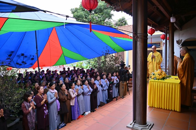 Preaching dharma at Co Tan pagoda and Ha Phu pagoda in the seventh day of propagation trip in the Northern