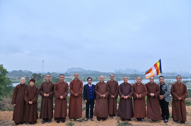 Preaching dharma at Co Tan pagoda and Ha Phu pagoda in the seventh day of propagation trip in the Northern