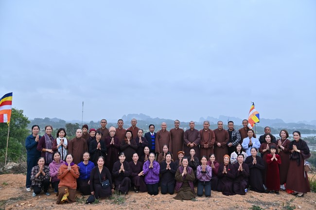 Preaching dharma at Co Tan pagoda and Ha Phu pagoda in the seventh day of propagation trip in the Northern