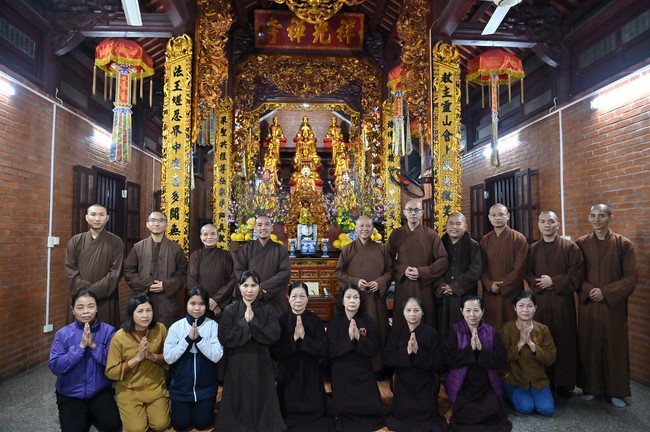 Preaching dharma at Co Tan pagoda and Ha Phu pagoda in the seventh day of propagation trip in the Northern