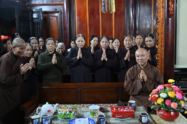 Preaching dharma at Co Tan pagoda and Ha Phu pagoda in the seventh day of propagation trip in the Northern