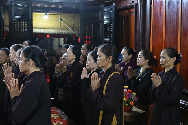 Preaching dharma at Co Tan pagoda and Ha Phu pagoda in the seventh day of propagation trip in the Northern