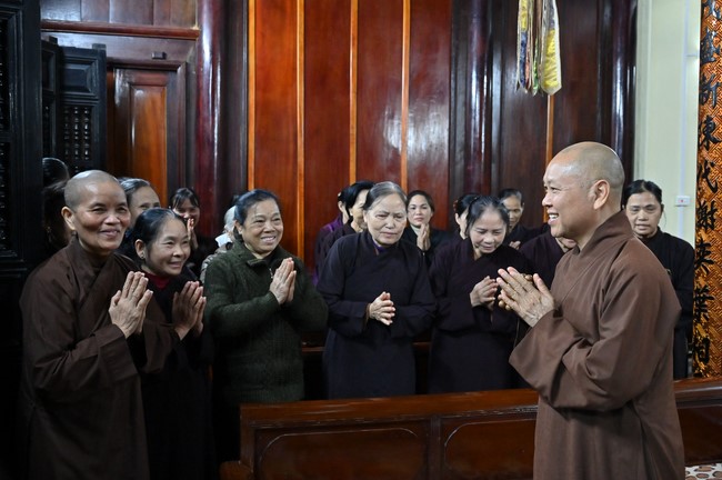 Preaching dharma at Co Tan pagoda and Ha Phu pagoda in the seventh day of propagation trip in the Northern