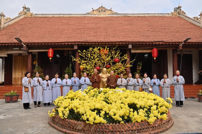 Preaching dharma at Co Tan pagoda and Ha Phu pagoda in the seventh day of propagation trip in the Northern