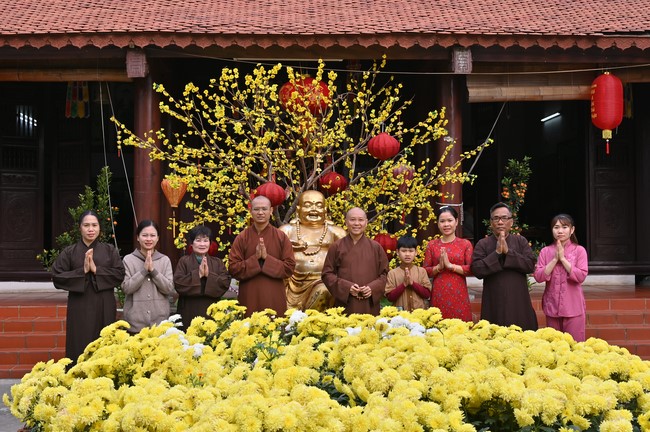 Preaching dharma at Co Tan pagoda and Ha Phu pagoda in the seventh day of propagation trip in the Northern