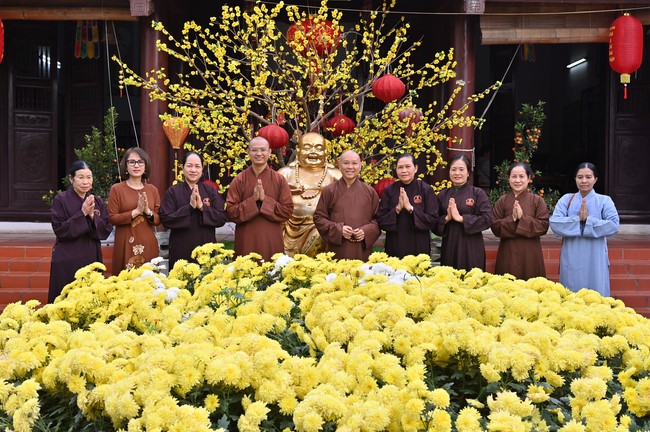 Preaching dharma at Co Tan pagoda and Ha Phu pagoda in the seventh day of propagation trip in the Northern