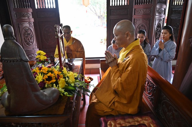 Preaching dharma at Co Tan pagoda and Ha Phu pagoda in the seventh day of propagation trip in the Northern