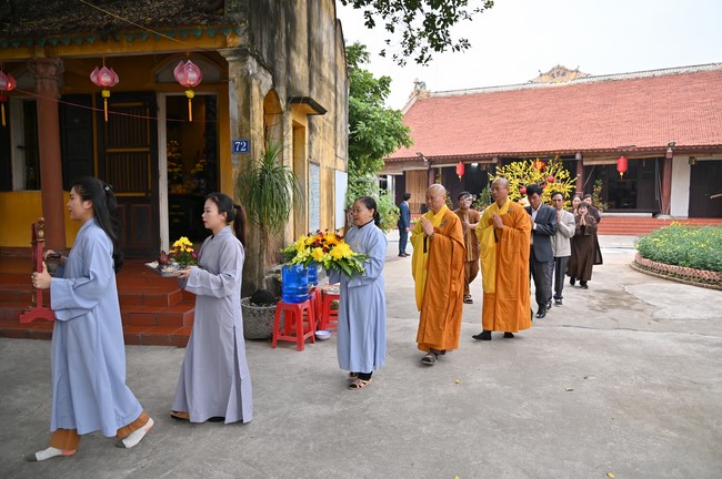 Preaching dharma at Co Tan pagoda and Ha Phu pagoda in the seventh day of propagation trip in the Northern