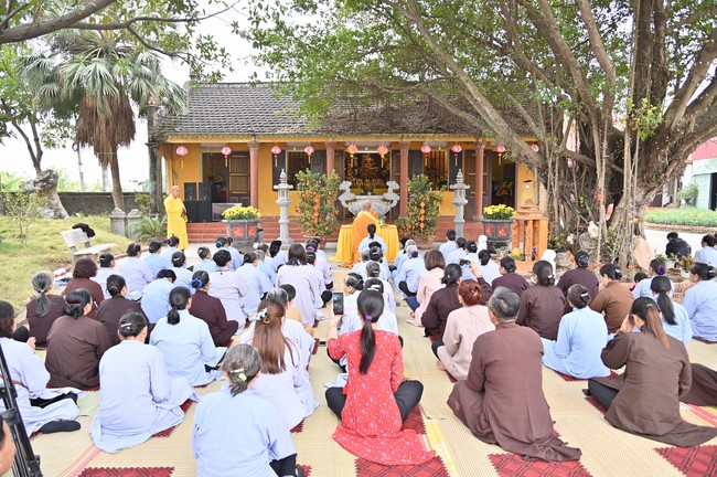 Preaching dharma at Co Tan pagoda and Ha Phu pagoda in the seventh day of propagation trip in the Northern