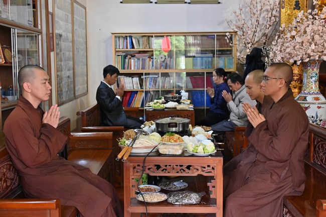 Preaching dharma at Co Tan pagoda and Ha Phu pagoda in the seventh day of propagation trip in the Northern