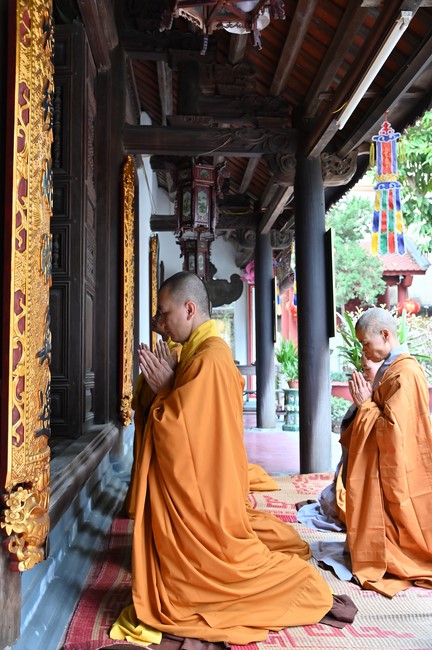 Preaching dharma at Co Tan pagoda and Ha Phu pagoda in the seventh day of propagation trip in the Northern