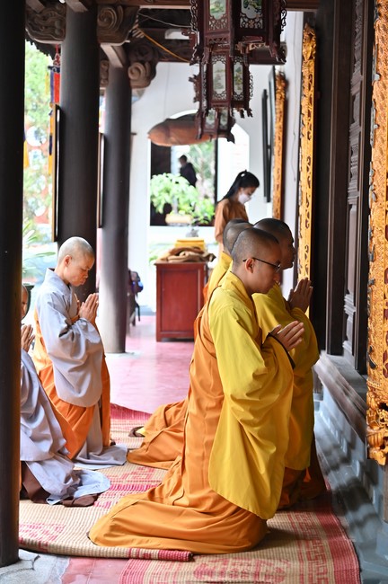 Preaching dharma at Co Tan pagoda and Ha Phu pagoda in the seventh day of propagation trip in the Northern