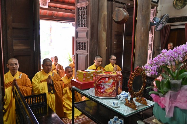 Preaching dharma at Co Tan pagoda and Ha Phu pagoda in the seventh day of propagation trip in the Northern
