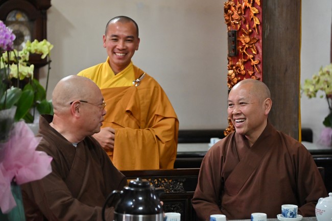 Preaching dharma at Co Tan pagoda and Ha Phu pagoda in the seventh day of propagation trip in the Northern