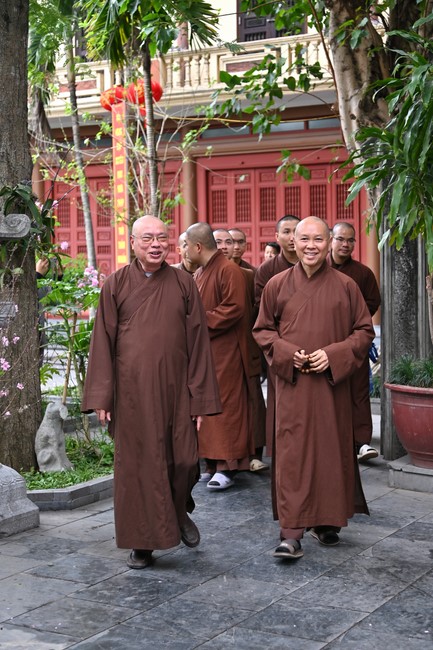 Preaching dharma at Co Tan pagoda and Ha Phu pagoda in the seventh day of propagation trip in the Northern