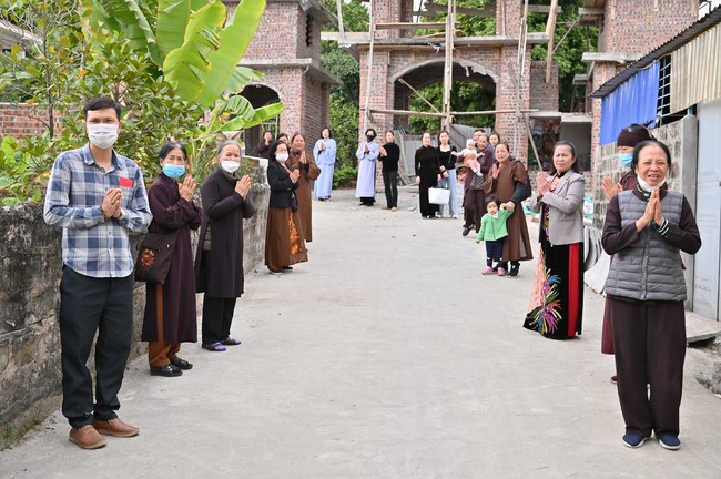 Preaching dharma at Co Tan pagoda and Ha Phu pagoda in the seventh day of propagation trip in the Northern