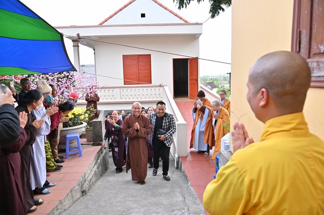 Preaching dharma at Co Tan pagoda and Ha Phu pagoda in the seventh day of propagation trip in the Northern