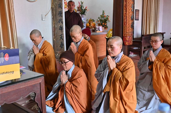 Preaching dharma at Co Tan pagoda and Ha Phu pagoda in the seventh day of propagation trip in the Northern