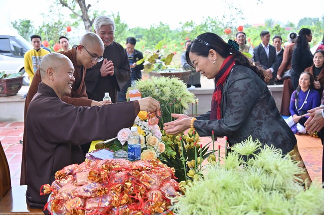 Preaching dharma at Bich Thuong pagoda and TayKhanh pagoda in the eighth day of propagation trip in the Northern