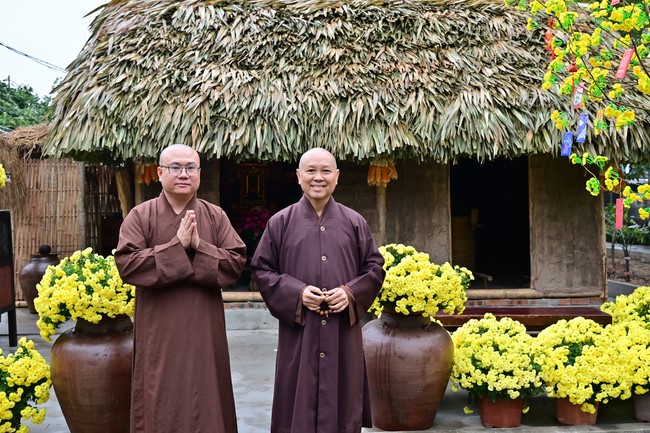 Preaching dharma at Bich Thuong pagoda and TayKhanh pagoda in the eighth day of propagation trip in the Northern