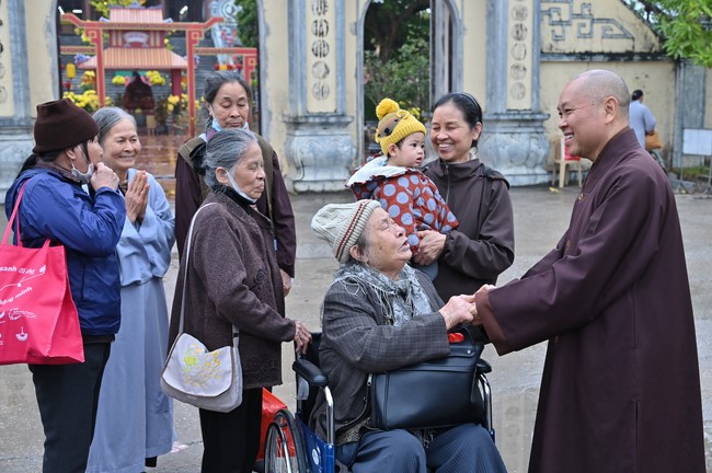 Preaching dharma at Bich Thuong pagoda and TayKhanh pagoda in the eighth day of propagation trip in the Northern