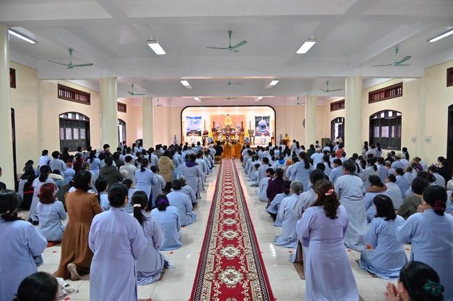 Preaching dharma at Bich Thuong pagoda and TayKhanh pagoda in the eighth day of propagation trip in the Northern