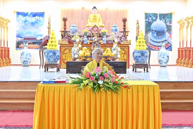 Preaching dharma at Bich Thuong pagoda and TayKhanh pagoda in the eighth day of propagation trip in the Northern