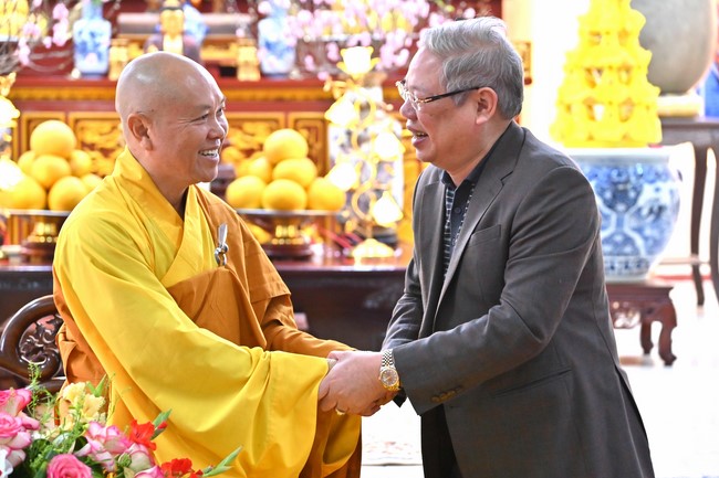 Preaching dharma at Bich Thuong pagoda and TayKhanh pagoda in the eighth day of propagation trip in the Northern