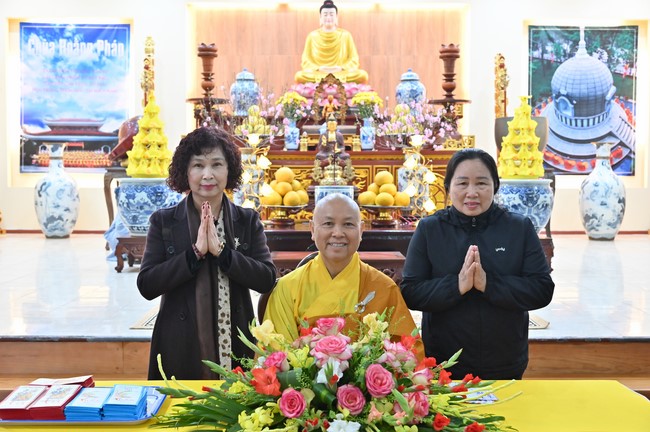 Preaching dharma at Bich Thuong pagoda and TayKhanh pagoda in the eighth day of propagation trip in the Northern