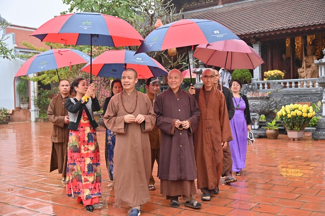 Preaching dharma at Bich Thuong pagoda and TayKhanh pagoda in the eighth day of propagation trip in the Northern
