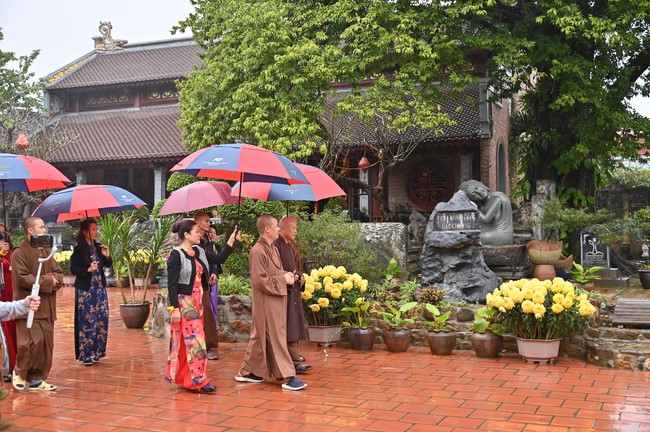 Preaching dharma at Bich Thuong pagoda and TayKhanh pagoda in the eighth day of propagation trip in the Northern