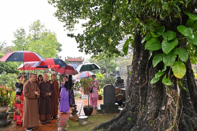 Preaching dharma at Bich Thuong pagoda and TayKhanh pagoda in the eighth day of propagation trip in the Northern