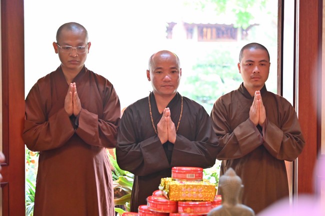 Preaching dharma at Bich Thuong pagoda and TayKhanh pagoda in the eighth day of propagation trip in the Northern