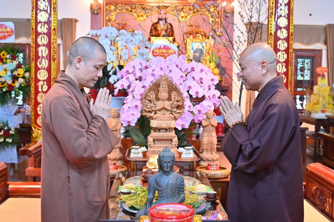 Preaching dharma at Bich Thuong pagoda and TayKhanh pagoda in the eighth day of propagation trip in the Northern