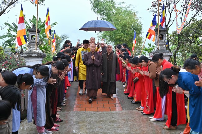 Preaching dharma at Bich Thuong pagoda and TayKhanh pagoda in the eighth day of propagation trip in the Northern