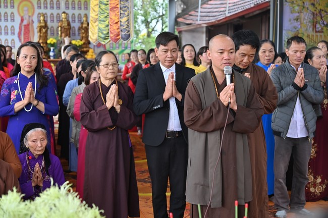 Preaching dharma at Bich Thuong pagoda and TayKhanh pagoda in the eighth day of propagation trip in the Northern