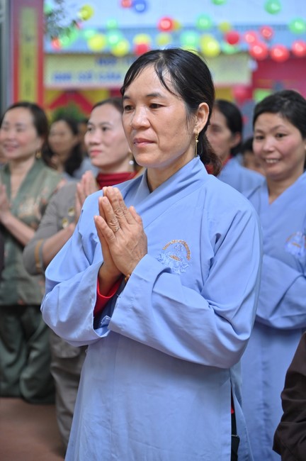 Ngày thứ chín, chuyến Phật sự miền Bắc, giảng pháp tại chùa Đống Cao – chùa Càn Môn