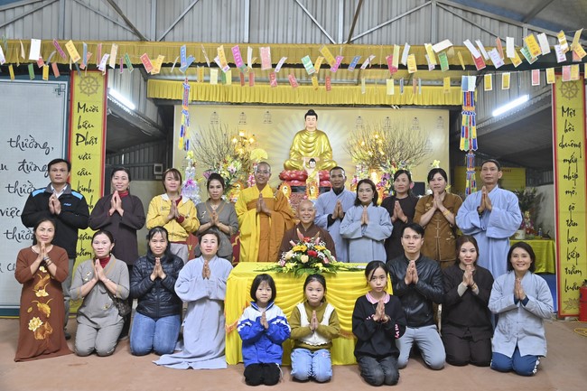 Ngày thứ chín, chuyến Phật sự miền Bắc, giảng pháp tại chùa Đống Cao – chùa Càn Môn